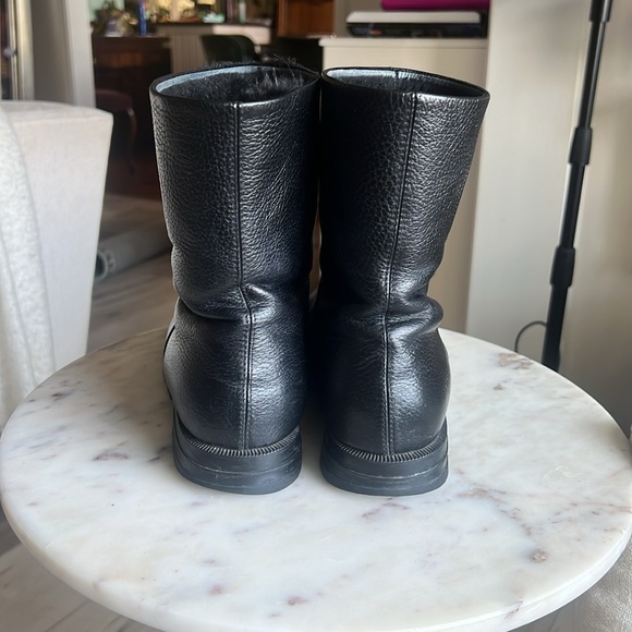 Gucci leather ankle boots with fur lining. - Picture 8 of 9